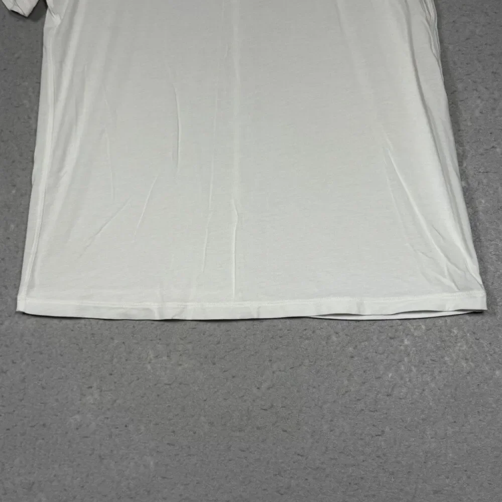 Lululemon T-Shirt Women’s 8 White Crewneck Short Sleeve Athletic Yoga Gym Casual